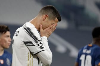 Juventus-STarspieler Cristiano Ronaldo kann das Aus nicht fassen.