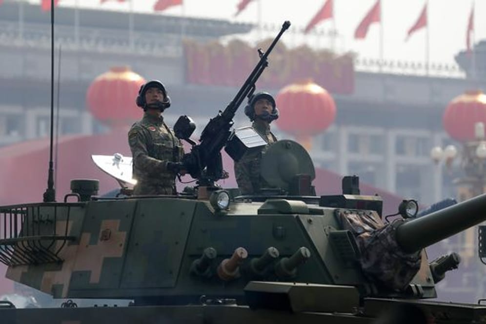 Soldaten der Volksbefreiungsarmee bei einer Parade in Peking.