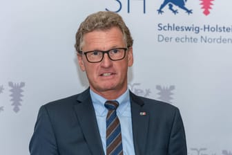 Dr. Bernd Buchholz (Archivbild): Der Wirtschaftsminister informiert über den Tourismus während der Corona-Pandemie in Schleswig-Holstein.