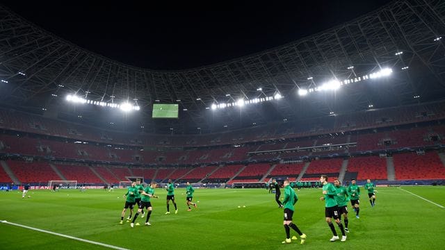 Borussia Mönchengladbach wird auch das Rückspiel gegen Manchester City in Budapest bestreiten. Borussia Mönchengladbach wird auch das Rückspiel gegen Manchester City in Budapest bestreiten.