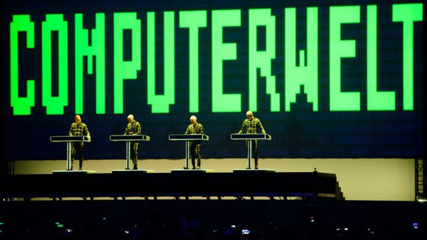 Pioniere der elektronischen Musik: Auftritt von Kraftwerk beim Lollapalooza-Festival in Berlin.