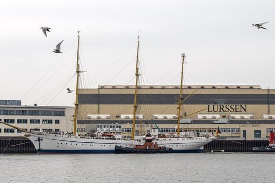 Das Marine-Segelschulschiff "Gorch Fock" kann nach einer teuren fünfjährigen Sanierung wieder zur See fahren.