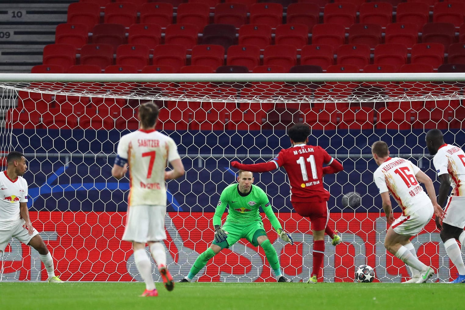 Aus der Traum: Als Mohamed Salah zum 1:0 für Liverpool traf, waren die Hoffnungen der Leipziger nach dem 0:2 im Hinspiel dahin. Dennoch lieferte der Bundesligist eine engagierte Partie. Die Einzelkritik.