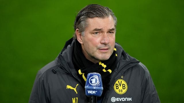 Michael Zorc mahnt zur vollen Konzentration auf die Bundesliga. Michael Zorc mahnt zur vollen Konzentration auf die Bundesliga.