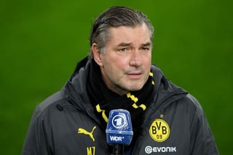 Michael Zorc mahnt zur vollen Konzentration auf die Bundesliga.