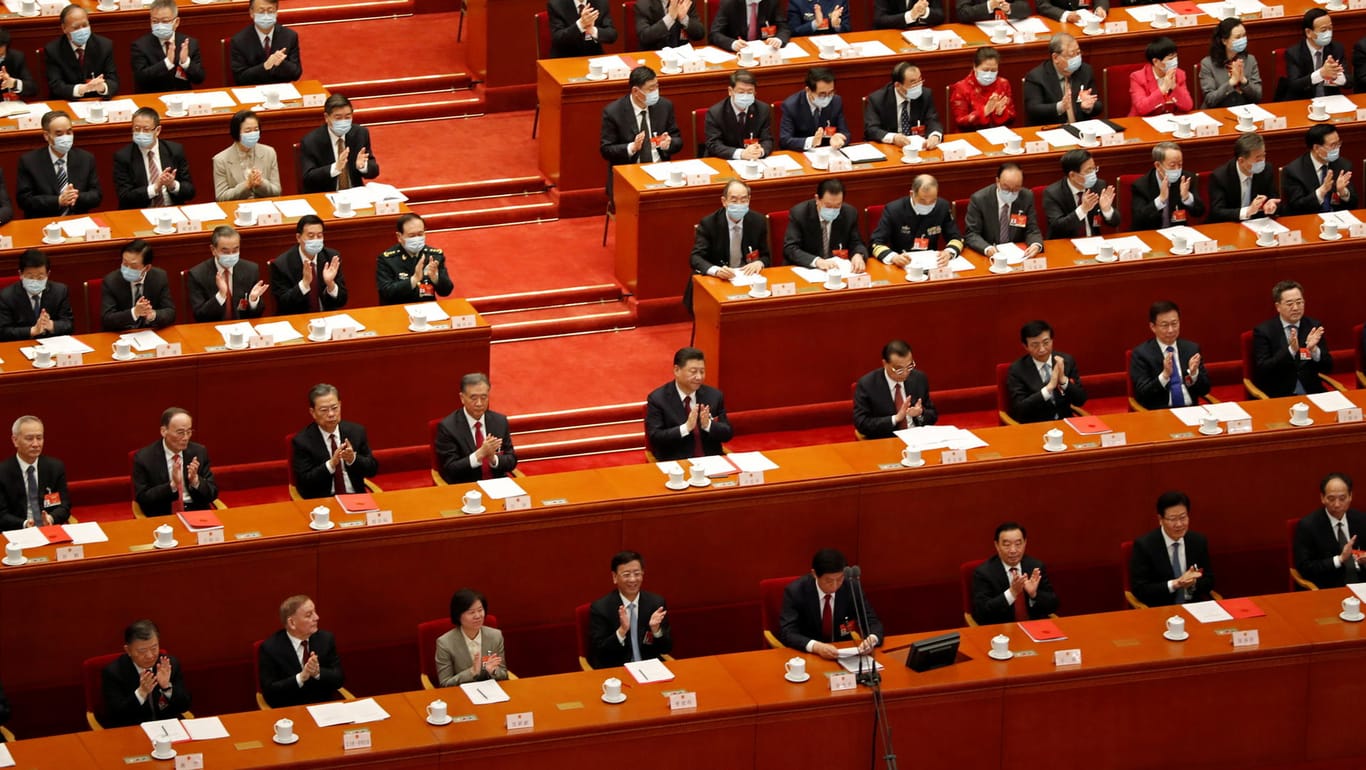 Abstimmung im Volkskongress: In China wird es eine Wahlreform geben.