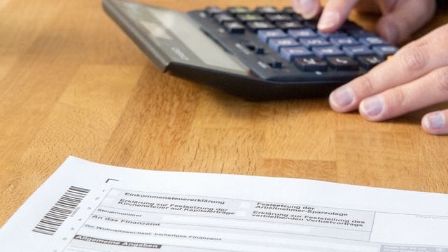 Wer 2020 Kurzarbeitergeld bekommen hat, muss in der Regel eine Steuererklärung machen. Wer 2020 Kurzarbeitergeld bekommen hat, muss in der Regel eine Steuererklärung machen.