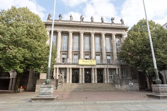 Rathaus der Stadt Wuppertal: Christdemokraten und Bündnis 90/Die Grünen haben ihr gemeinsames Programm vorgestellt.