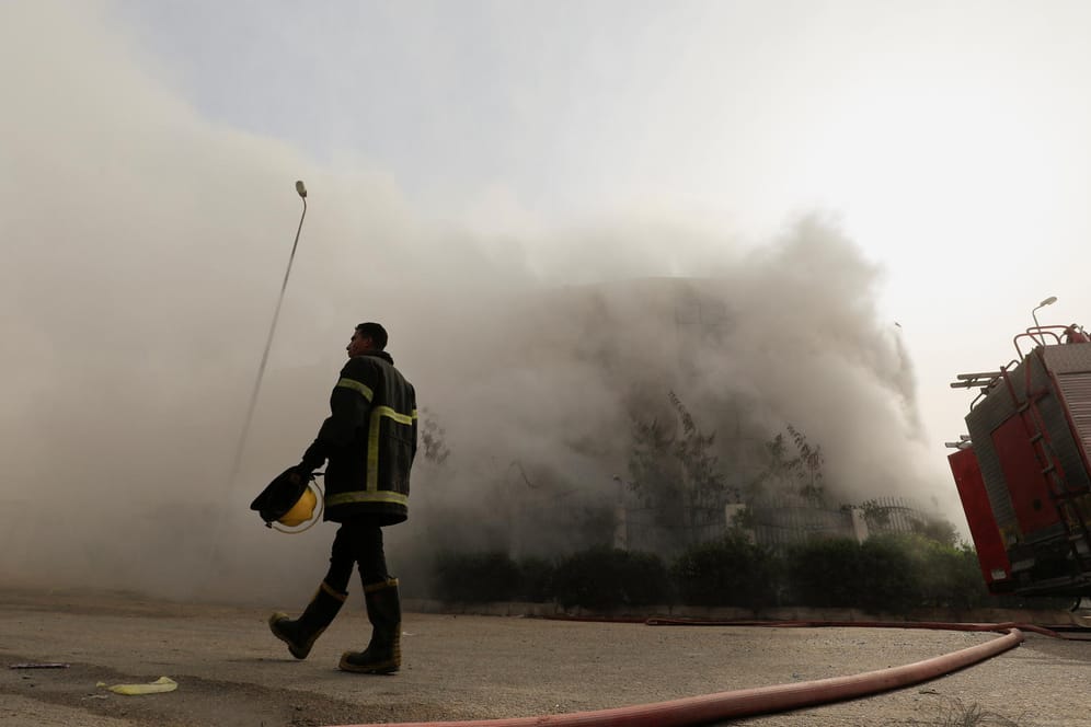 Feuer in Textilfabrik bei Kairo: Bei dem Brand kommen 20 Menschen ums Leben.