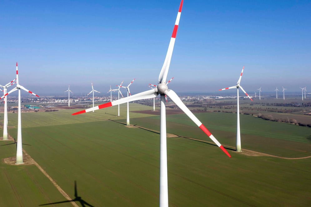 Windpark Nauen: zu lasch und unambitioniert agiert die Bundesregierung beim Klimaschutz, so der Vorwurf der Umwelthilfe.
