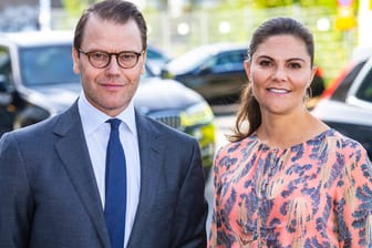 Kronprinzessin Victoria und Ehemann Daniel: Die schwedischen Royals wurden positiv auf das Coronavirus getestet.