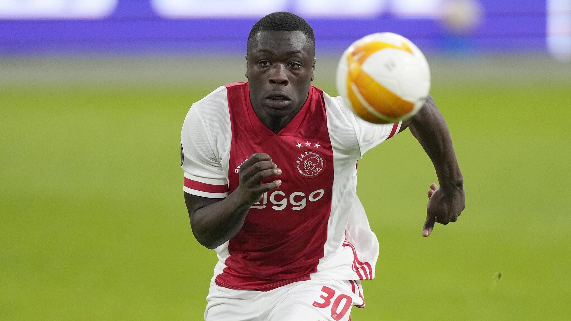 Brian Brobbey: Das Ajax-Talent kommt zu Rasenballsport Leipzig. Brian Brobbey: Das Ajax-Talent kommt zu Rasenballsport Leipzig.