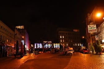 Leere, wo vor Corona gefeiert wurde: der Hans-Albers-Platz an der Hamburger Reeperbahn.