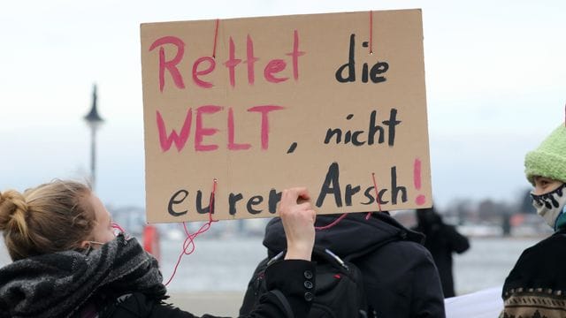 Nach monatelanger Pause wegen der Corona-Pandemie zieht es Klimaschützer in aller Welt am kommenden Freitag wieder auf die Straßen.