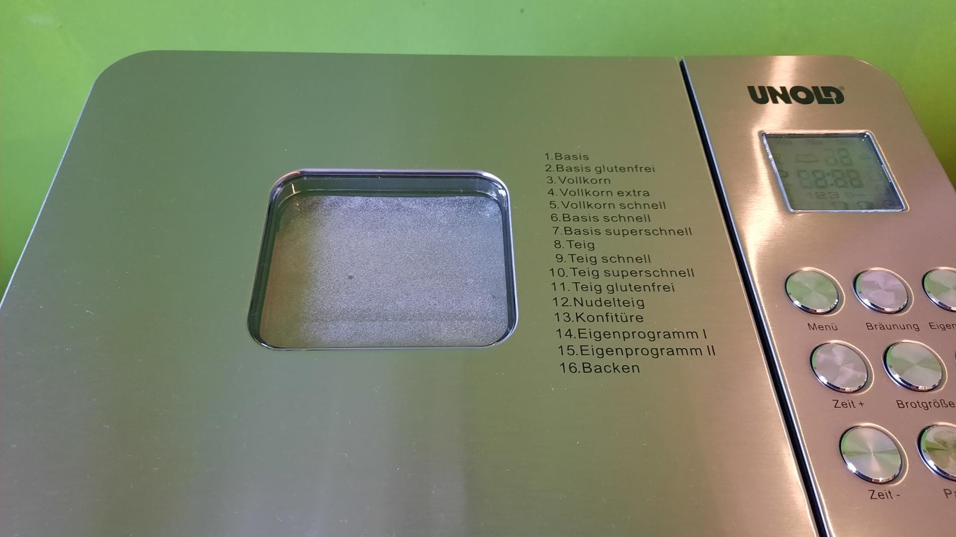 Beim Gehen war der Teig im Brotbackautomaten von Unold nicht immer zu sehen.