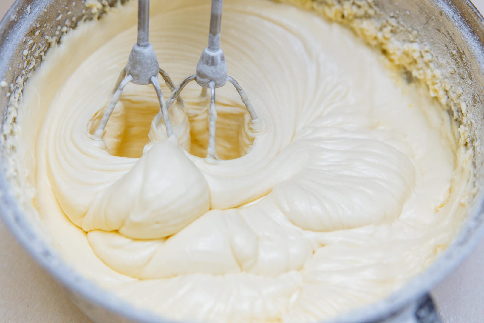 Rührschüssel: Beim Kochen und Backen kann man mit kleinen Tricks Verschmutzungen reduzieren.