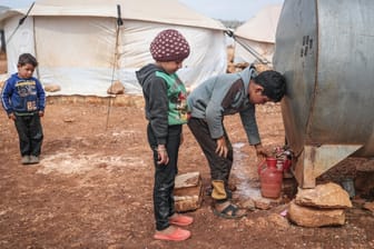 Syrische Kinder in einem Flüchtlingslager: Gerade für sie ist die Situation im Land schlimmer als je zuvor.