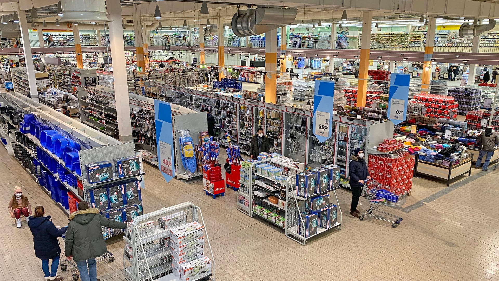 Ein Supermarkt (Symbolbild): In Bielefeld haben Diebe in der Nacht ein Picknick veranstaltet.