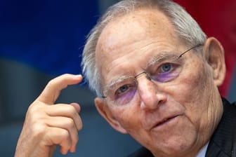 Bundestagspräsident Wolfgang Schäuble ist für eine Corona-Impfung bei Olympia-Startern.