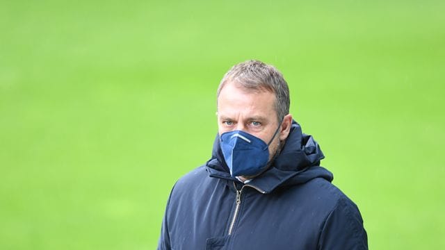 Bayern-Trainer Hansi Flick wird als möglicher Nachfolger von Bundestrainer Joachim Löw gehandelt. Bayern-Trainer Hansi Flick wird als möglicher Nachfolger von Bundestrainer Joachim Löw gehandelt.