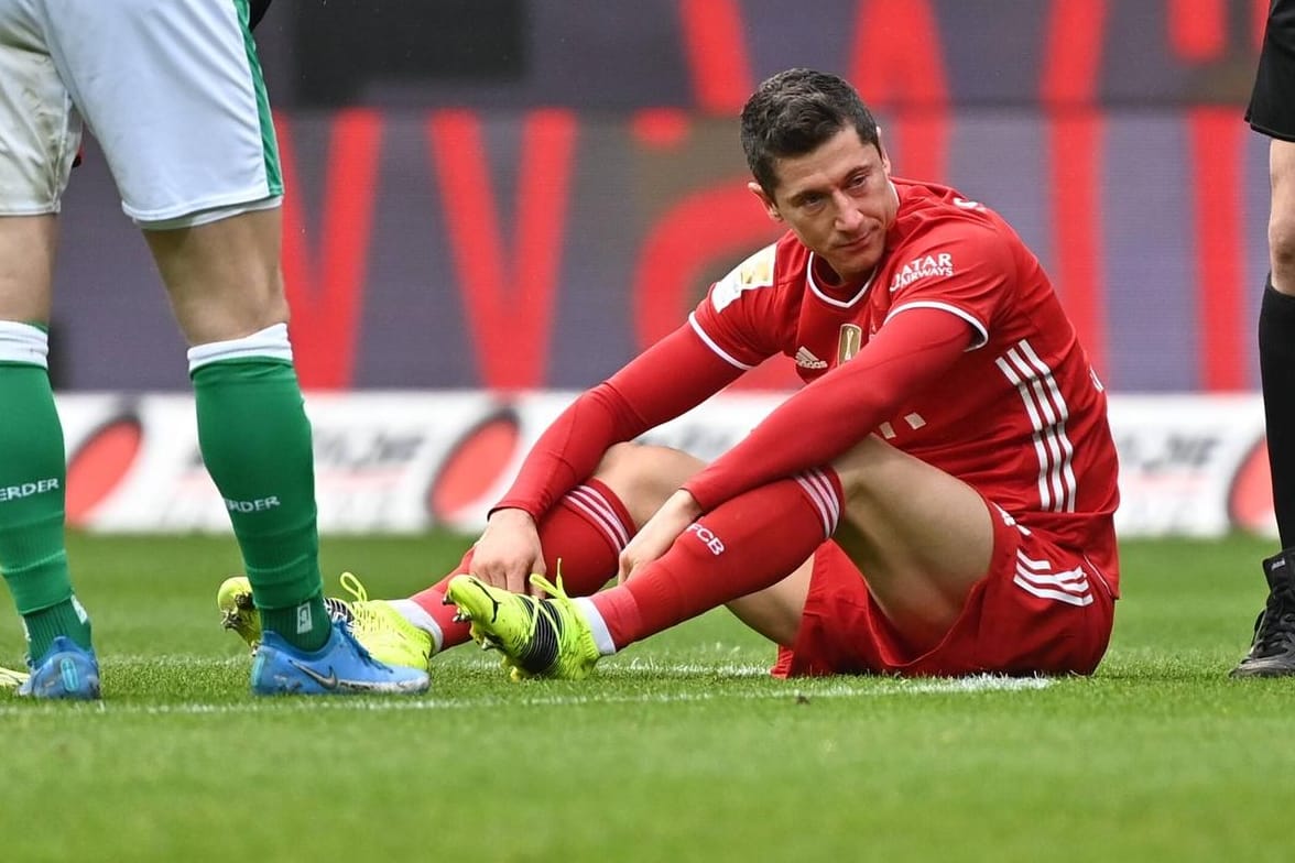 Robert Lewandowski im Spiel gegen Werder Bremen: Der Münchner Torjäger fiel nicht nur durch seine Chancen auf, sondern auch durch seine Schuhwahl.