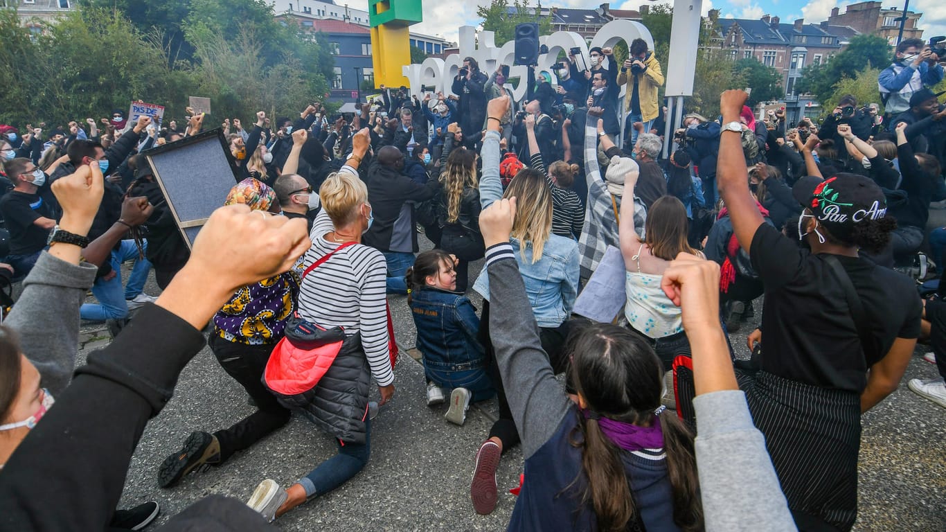 "Black lives matter"-Demo in Lüttich im vergangenen Jahr: 200 Randalierer zogen am Wochenende durch die belgische Stadt. (Archivbild)