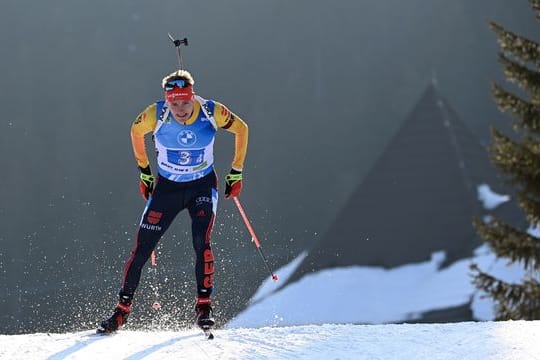 Biathlet Benedikt Doll in Aktion.