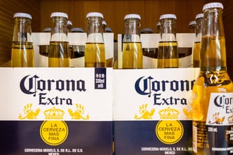 Mehrere Sixpacks Corona-Bier: Der Umsatz stieg in Deutschland im vergangenen Jahr rasant.