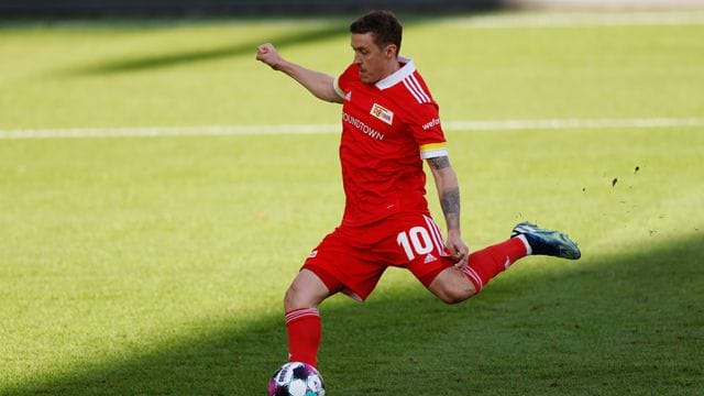 Unions Max Kruse erzielt per Elfmeter ein Tor.