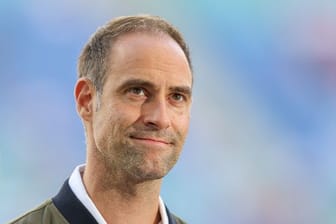 RB-Geschäftsführer Mintzlaff kann sich Ralf Rangnick sowohl als deutschen Bundestrainer als auch beim FC Schalke 04 vorstellen.