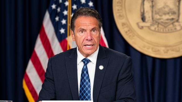 Andrew Cuomo, Gouverneur des US-Bundesstaates New York, spricht auf einer Pressekonferenz.