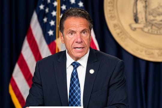 Andrew Cuomo, Gouverneur des US-Bundesstaates New York, spricht auf einer Pressekonferenz.