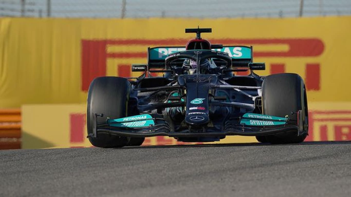 Lewis Hamilton und Mercedes haben in den kommenden zwei Wochen noch jede Menge Arbeit vor sich.