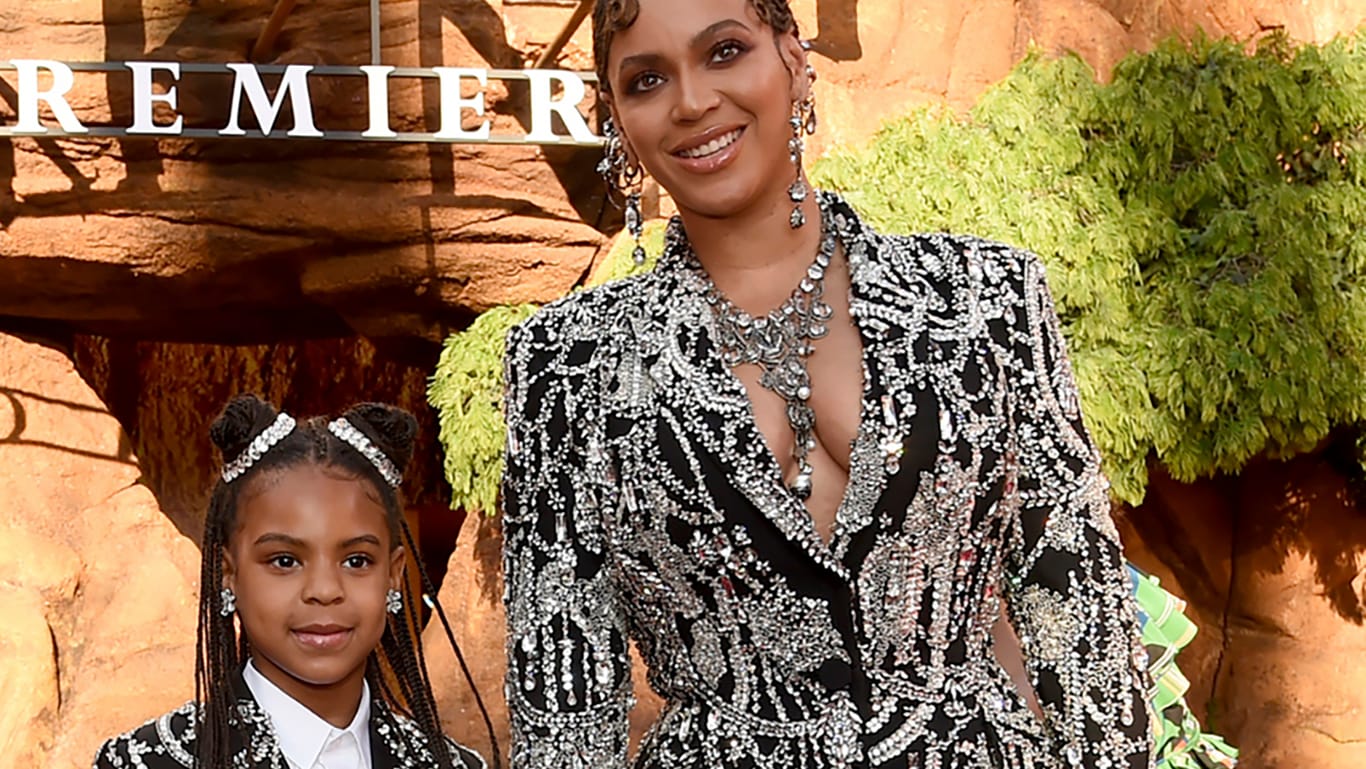 Beyoncé mit Blue Ivy: Die Sängerin und ihre Tochter räumten beide bei den Grammys ab.