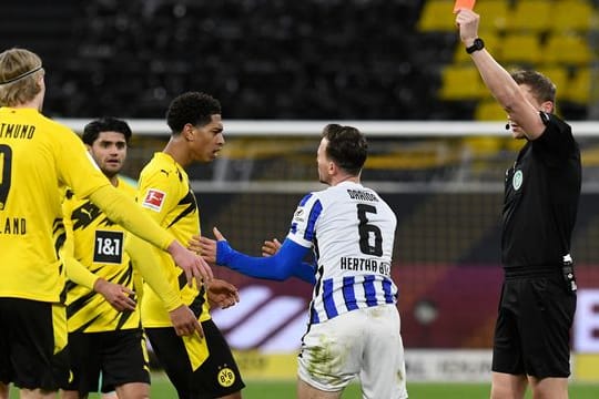 Die Schiedsrichter werden in der Corona-Krise von den Spielern mehr beachtet.
