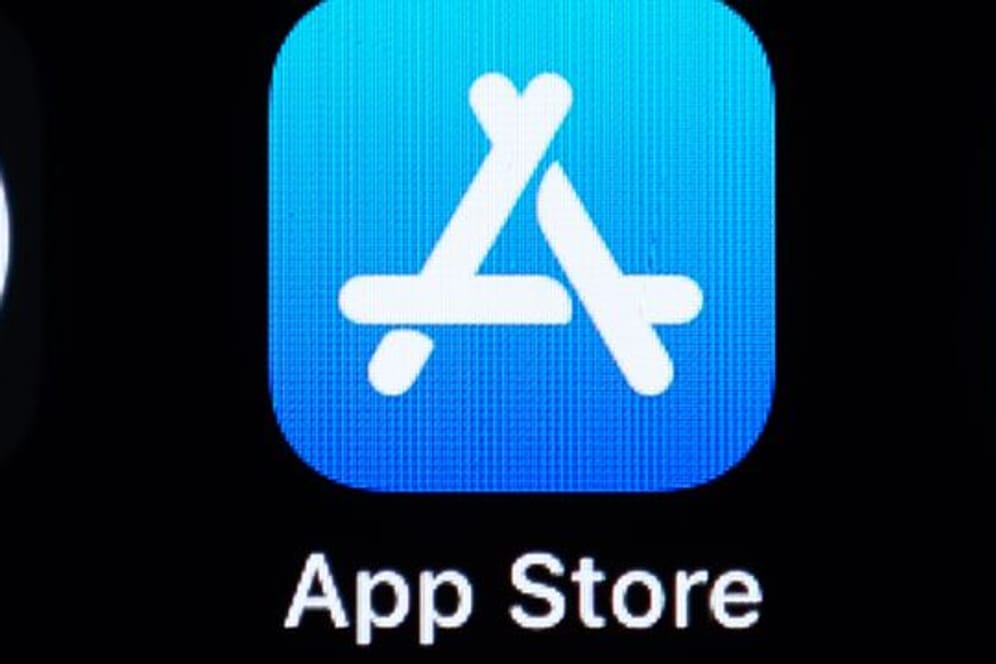 Das Logo von App Store auf dem Bildschirm eines iPhones.