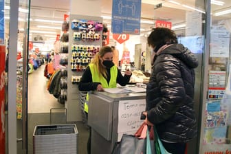 Termin nach Vereinbarung: Viele Geschäfte bieten die Anmeldung zum Shoppen auch vor Ort an.