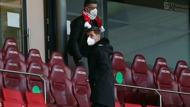 VfB-Präsident Claus Vogt (oben) und der Vorstandsvorsitzende Thomas Hitzlsperger auf der Stuttgarter Tribüne. VfB-Präsident Claus Vogt (oben) und der Vorstandsvorsitzende Thomas Hitzlsperger auf der Stuttgarter Tribüne.
