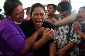 Trauer über Todesopfer in Myanmar: Allein am Sonntag sind bei den Protesten 44 Menschen ums Leben gekommen.