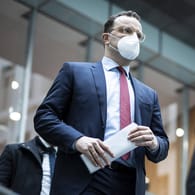 Gesundheitsminister Jens Spahn: Ein SPD-Politiker fordert nun seine Entlassung.
