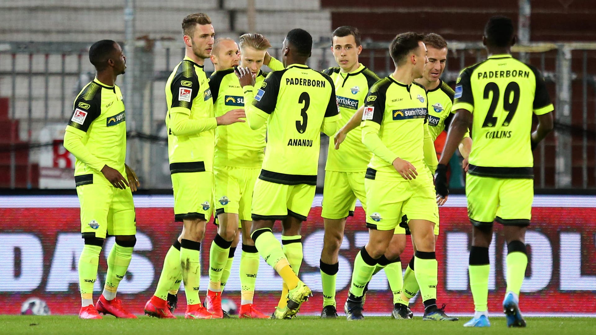 2. Bundesliga: Der SC Paderborn ging beim FC St. Pauli in Führung.