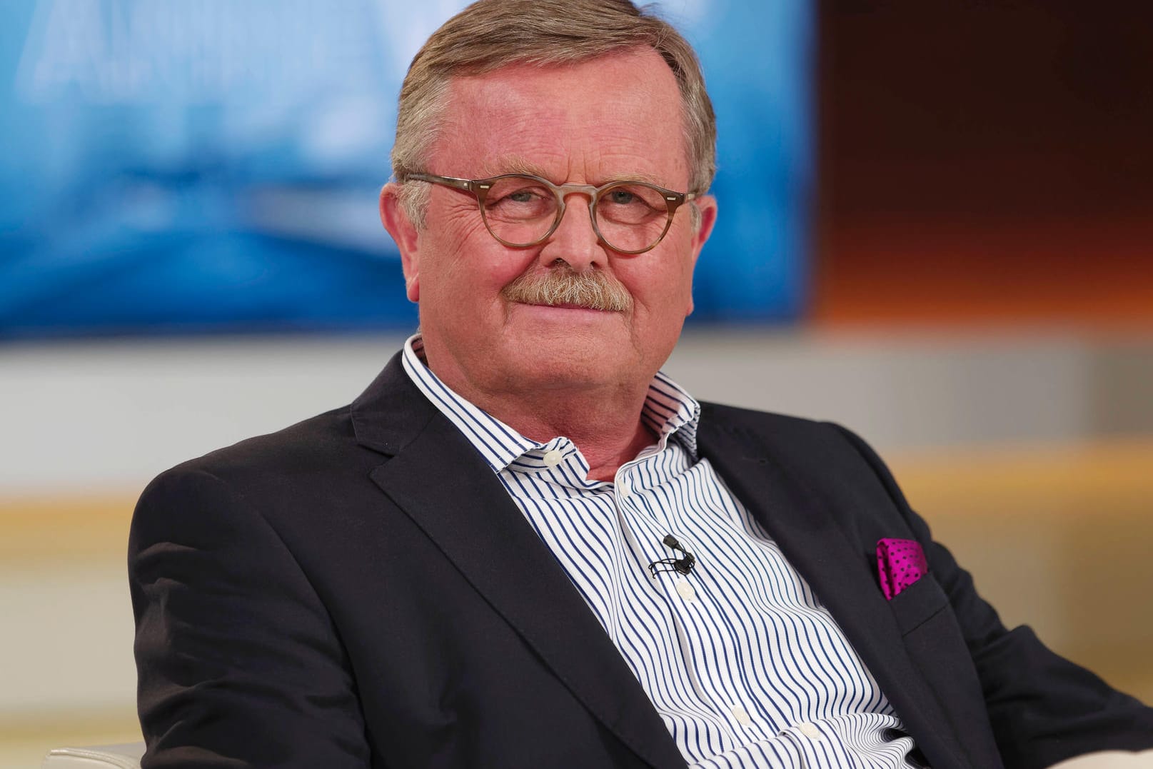 Frank Ulrich Montgomery, Chef des Weltärztebundes: ""Dass Menschen Thrombosen bekommen, muss nicht mit der Impfung zu tun haben".