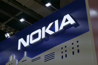 Nokia-Messestand (Symbolbild): Der finnische Konzern kämpft mit Schwierigkeiten.