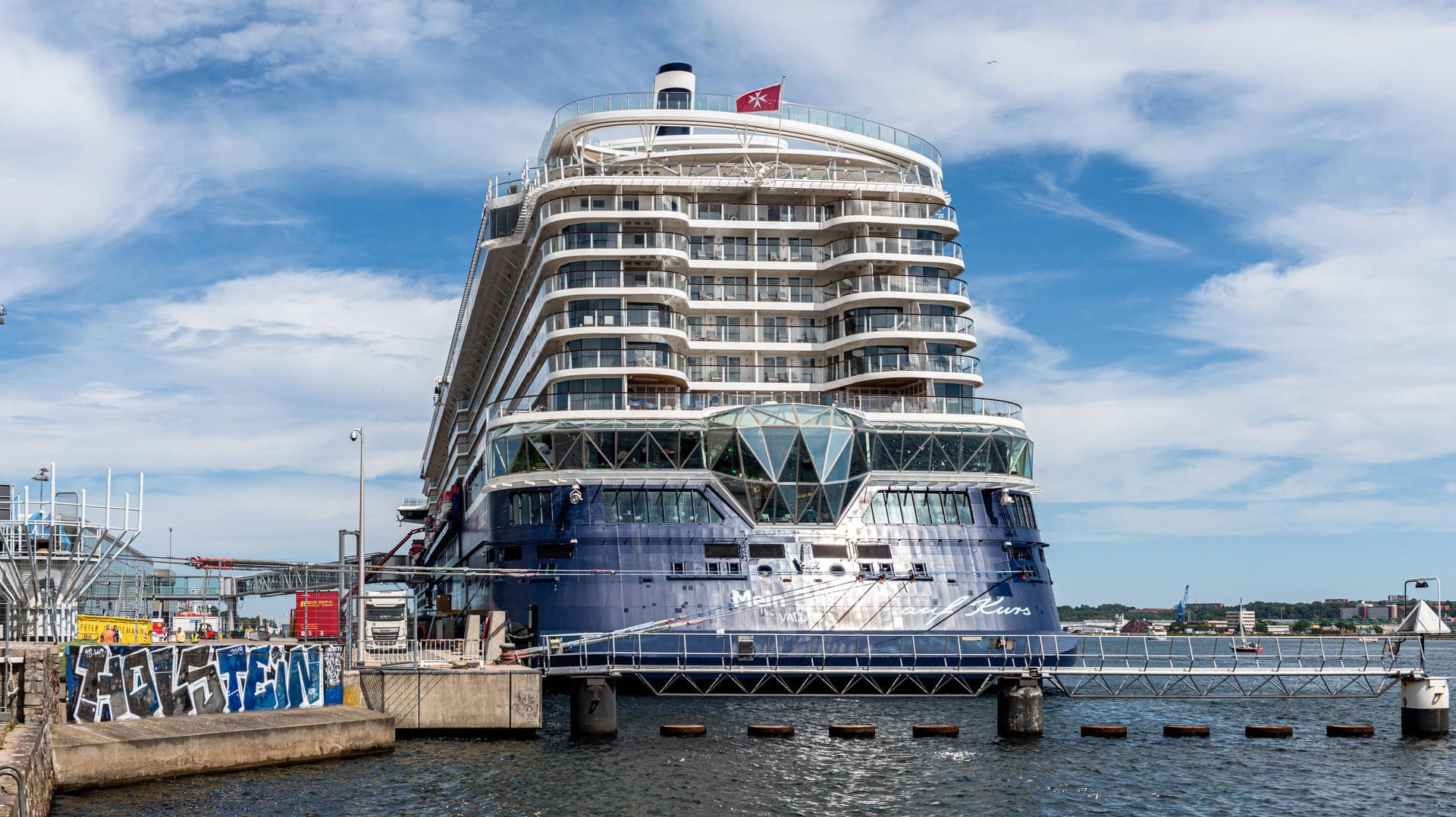 Kreuzfahrt: Das Kreuzfahrtschiff "Mein Schiff 1" von Tui Cruises ist seit Mitte Dezember rund um die Kanarischen Inseln unterwegs.