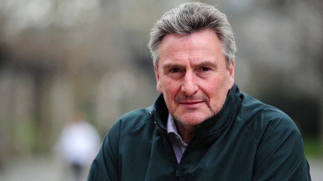 Der ehemaliger Fußball-Nationalspieler Dieter Müller war 1977 Torschützenkönig mit 34 Treffern für den 1. Der ehemaliger Fußball-Nationalspieler Dieter Müller war 1977 Torschützenkönig mit 34 Treffern für den 1.