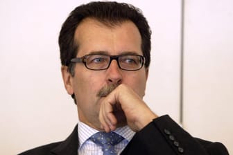 Hans-Jörg Vetter legt seine Position als Aufsichtsratschef der Commerzbank nieder.