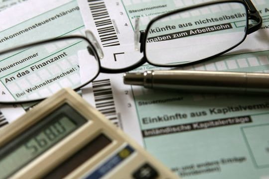 Muss der anteilige Erlös eines Arbeitszimmers bei einem Hausverkauf versteuert werden? Der Bundesfinanzhof wird in diesem Jahr abschließend über den Fall entscheiden. Muss der anteilige Erlös eines Arbeitszimmers bei einem Hausverkauf versteuert werden? Der Bundesfinanzhof wird in diesem Jahr abschließend über den Fall entscheiden.