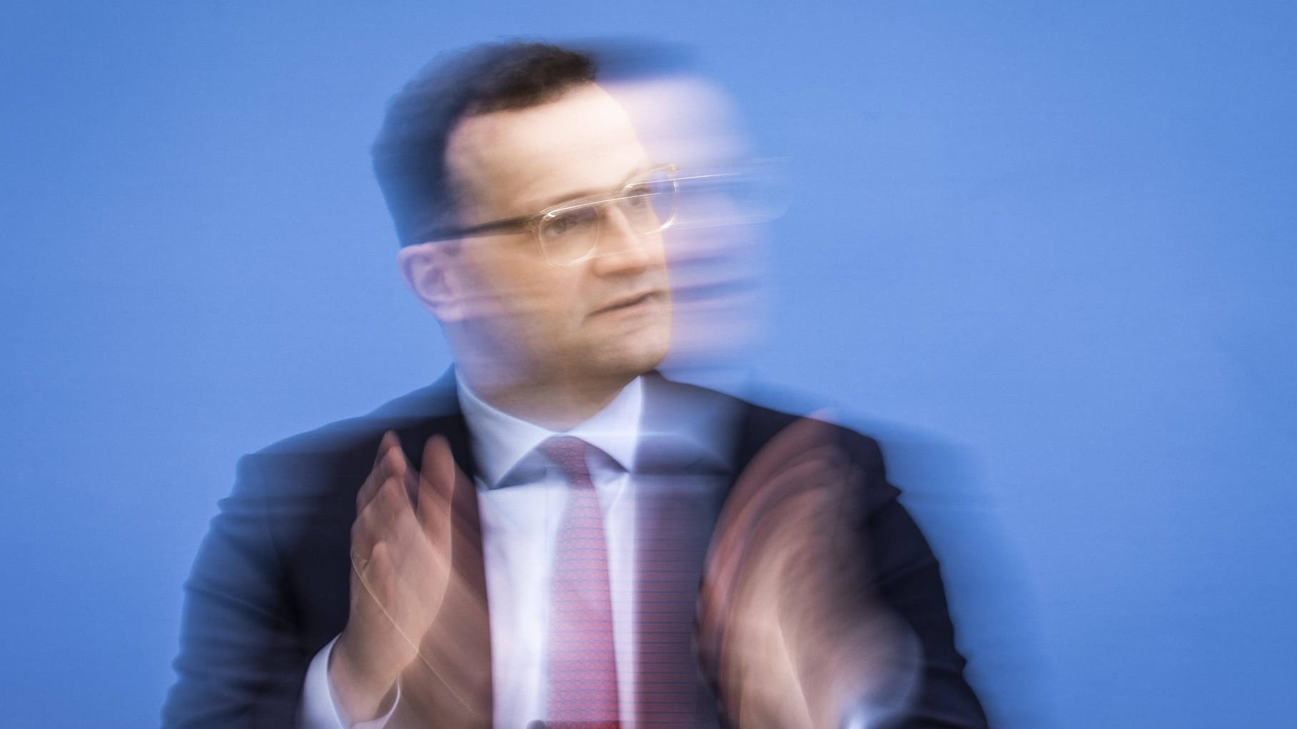 Jens Spahn: Der Bundesgesundheitsminister steht aktuell unter Druck. Auch Parteifreunde wenden sich ab.Jens Spahn: Der Bundesgesundheitsminister steht aktuell unter Druck. Auch Parteifreunde wenden sich ab.Jens Spahn: Der Bundesgesundheitsminister steht aktuell unter Druck. Auch Parteifreunde wenden sich ab.