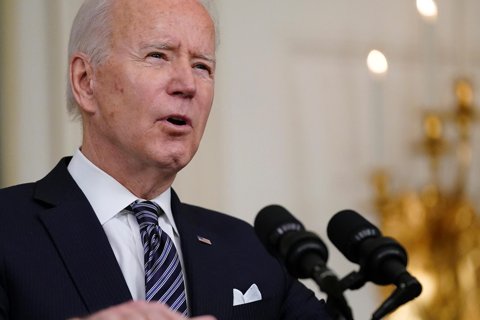 US-Präsident Joe Biden warnt seinen russischen Amtskollegen Wladimir Putin vor Konsequenzen einer Einmischung in die US-Politik.