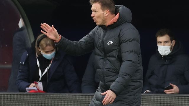 Muss mit RB Leipzig in der Bundeliga unbedingt gegen Bielefeld gewinnen: Trainer Julian Nagelsmann. Muss mit RB Leipzig in der Bundeliga unbedingt gegen Bielefeld gewinnen: Trainer Julian Nagelsmann.